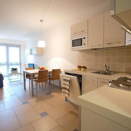 Lacroma Aparthotel Grado Exterior photo
