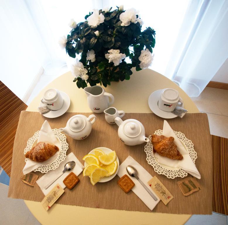 Lacroma Aparthotel Grado Exterior photo